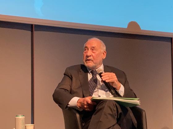 Il Nobel Stiglitz: 