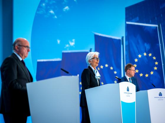 Lagarde: “Nel Consiglio Bce si è discusso di tagliare i tassi oggi, aspettiamo i dati di giugno”
