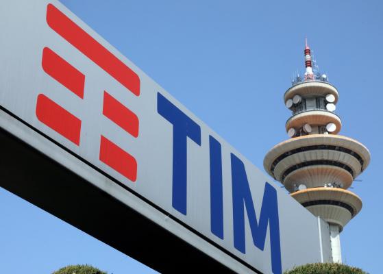 Tim in rosso dopo l’annuncio di Vivendi sulla possibile uscita dalla società